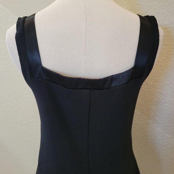Ultimate Little Black Dress Sleeveless - Picture 5 of 7